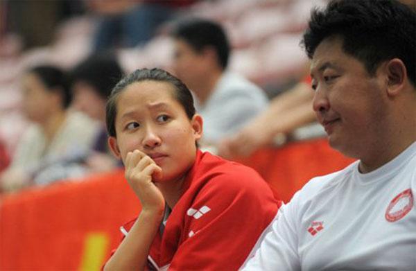 泳坛蝶后刘子歌现状，曾官至副书记，大她23岁的老公被国家队封杀