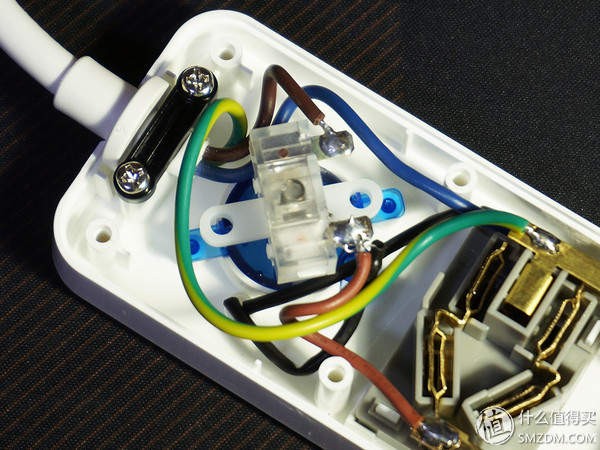 航嘉插排100w,航嘉插排1米