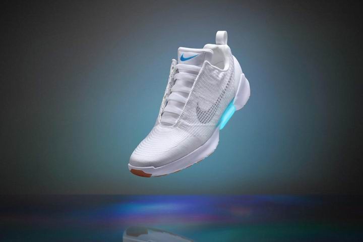 nike鞋hyperadapt1.0,nike推出nikegoflyease新鞋型