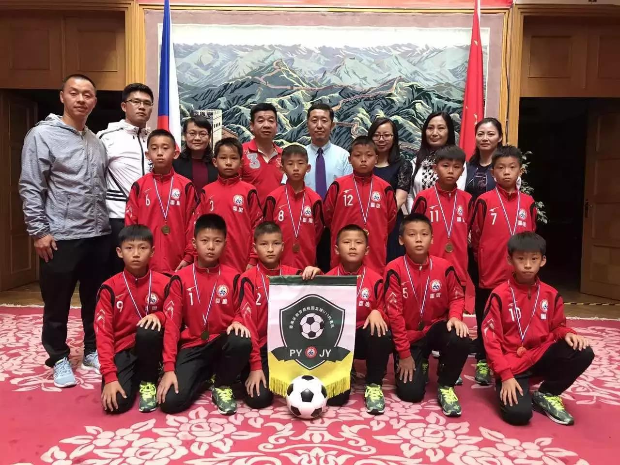 城事｜别笑！真人真事！番禺这群学生的体育课是语文老师教的！