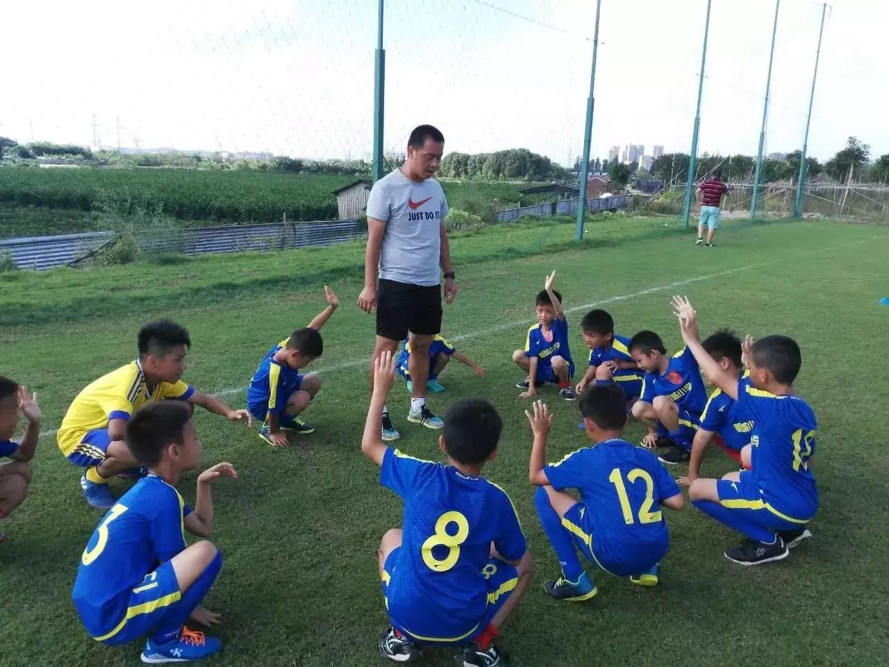 城事｜别笑！真人真事！番禺这群学生的体育课是语文老师教的！