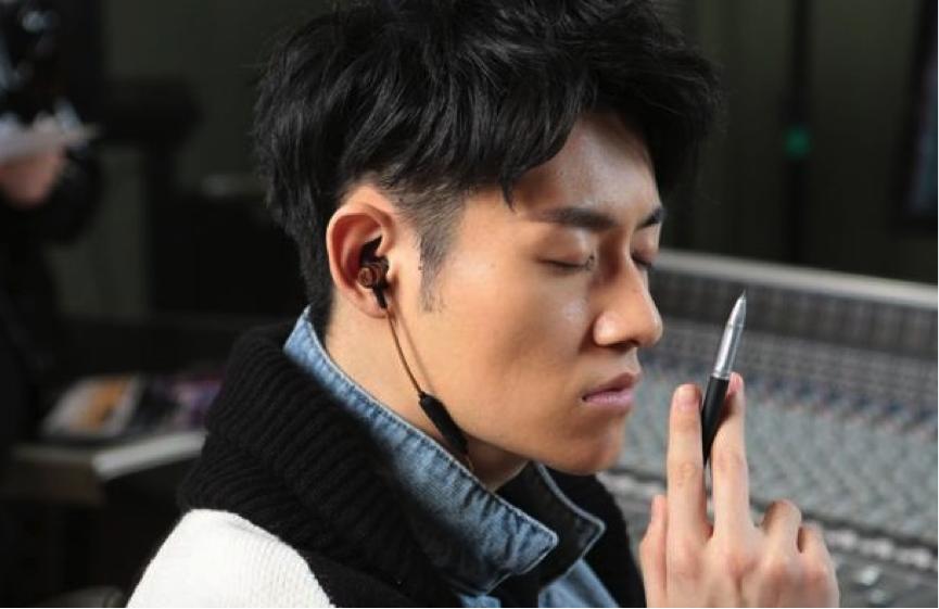 耳机佩戴久痛,耳机戴久了耳朵痛怎么按摩