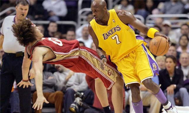 nba历史十大假摔,nba假摔十大经典时刻