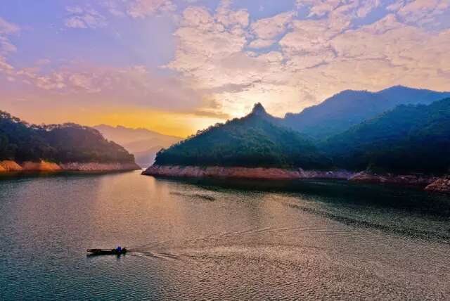 探秘神秘瑶寨,探千年神秘古瑶寨