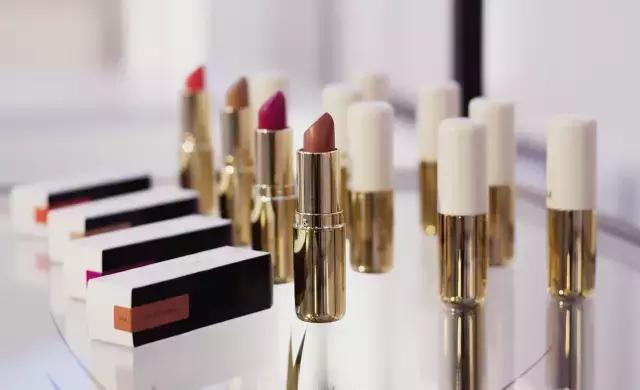 HM、Forever21又作妖，居然还敢抢CHANEL、Dior的饭碗？