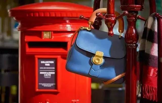 总说要Chanel、LV包包，但你连锁扣怎么打开都不知道！