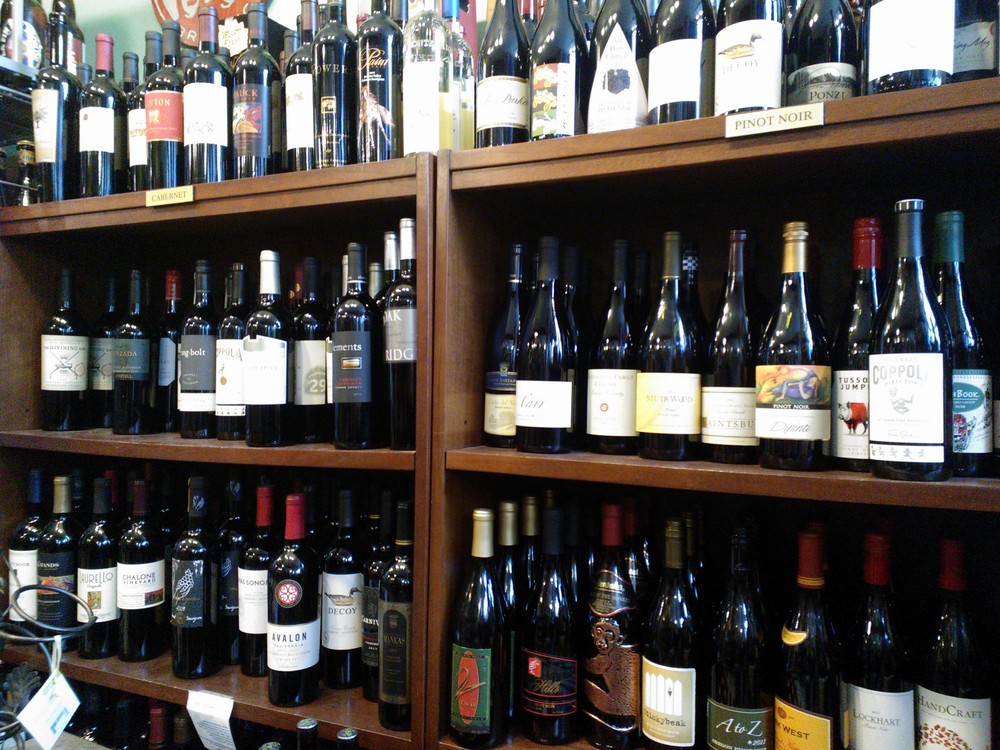 红酒过保质期能喝吗,自酿红酒保质期多久