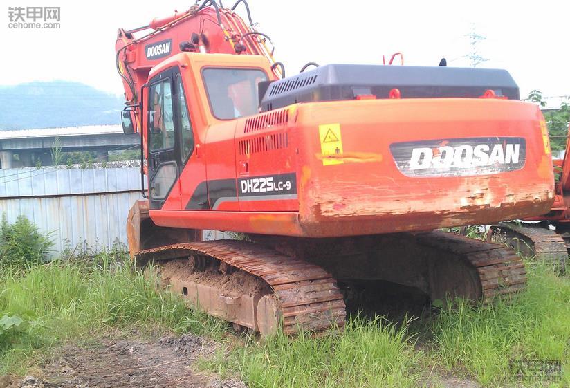 不管死活可不行！闲置挖掘机该如何保养？