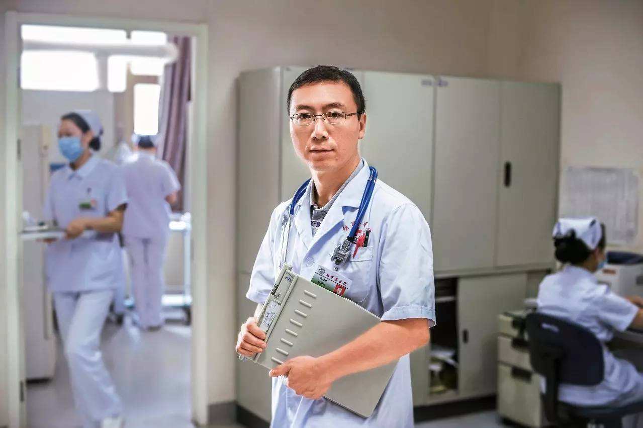 当亲人受癌症折磨，医生该用*啡吗**么？——*啡吗**医疗案感想一二