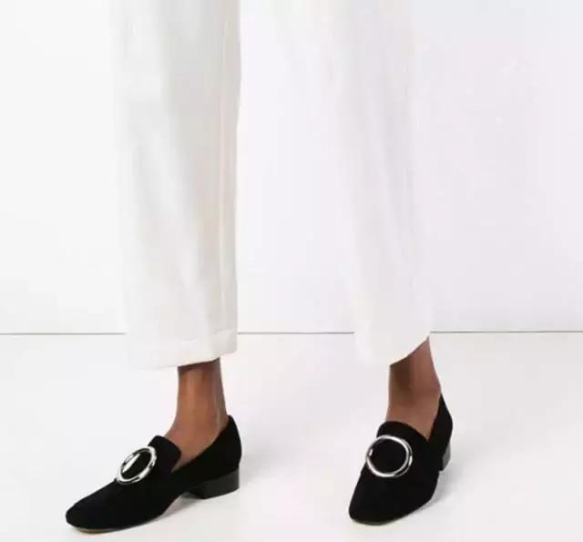 秋冬款鞋子建议买哪双,秋冬哪3双鞋子最值得入手