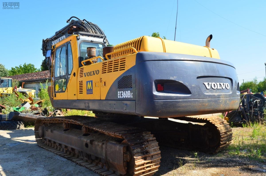 不管死活可不行！闲置挖掘机该如何保养？