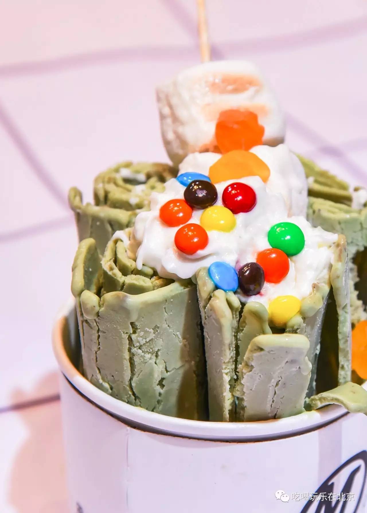 那些火爆ins的网红冰淇淋,炒酸奶冰淇淋网红店