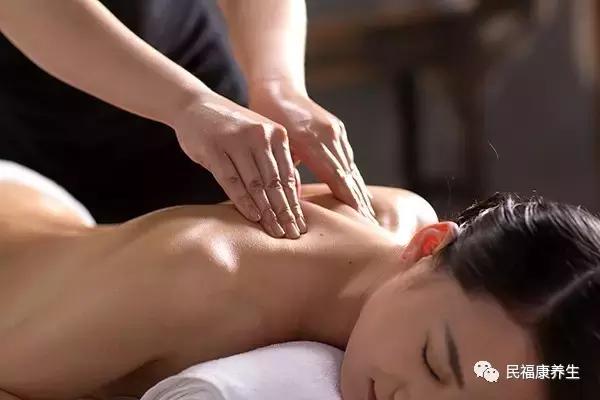 肩膀酸痛原因及缓解好妙招,肩膀酸痛怎么回事怎么治