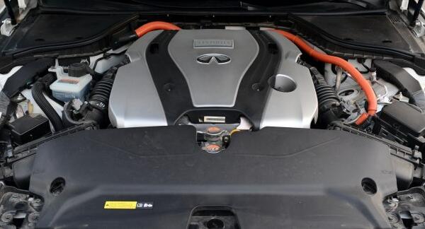 沙发厂轻奢风,2010年英菲尼迪q50二手