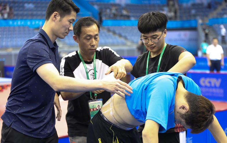 马龙许昕乒乓球比赛视频回放,国乒成员受伤坚持比赛合集