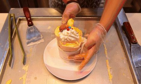 那些火爆ins的网红冰淇淋,炒酸奶冰淇淋网红店