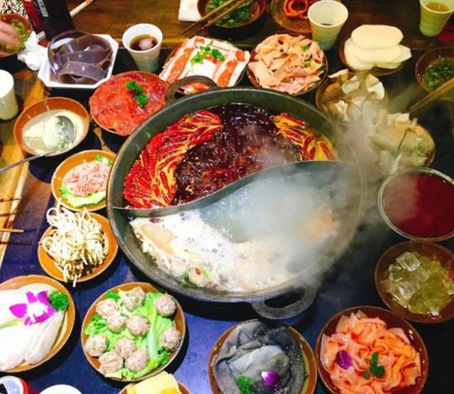 重庆渝中区十大必吃饭店,重庆不能错过的三家火锅店