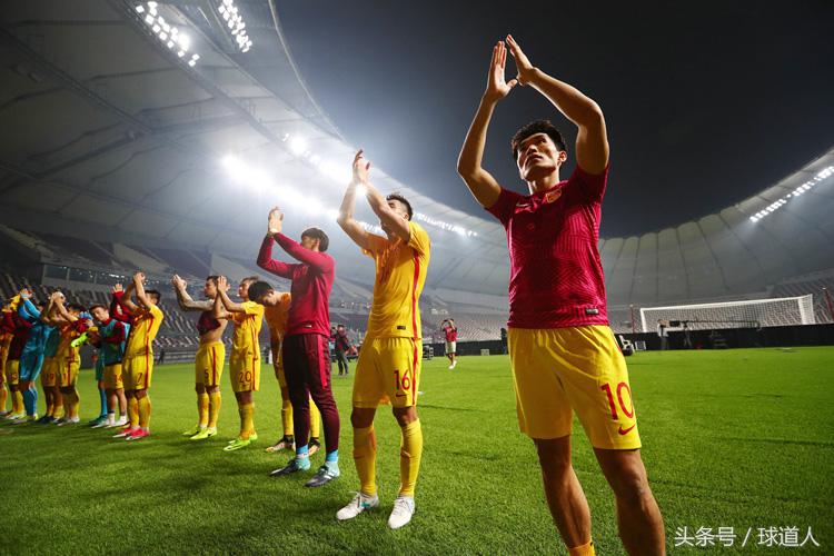 12强赛国足胜似出线有三大积极意义留下两大难题待里皮解决