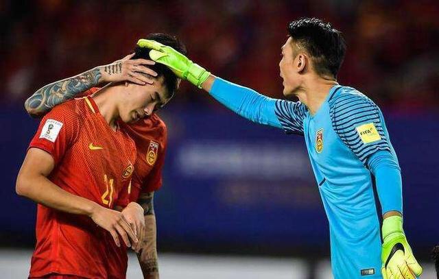 12强赛国足绝杀越南取首胜韦世豪,12强赛郜林进球图片