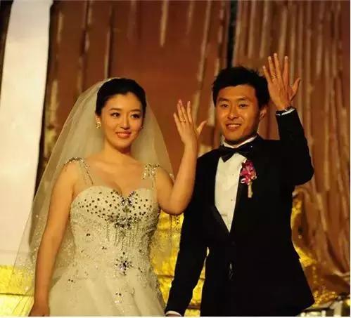 年薪千万的他们，却一直无法满足球迷