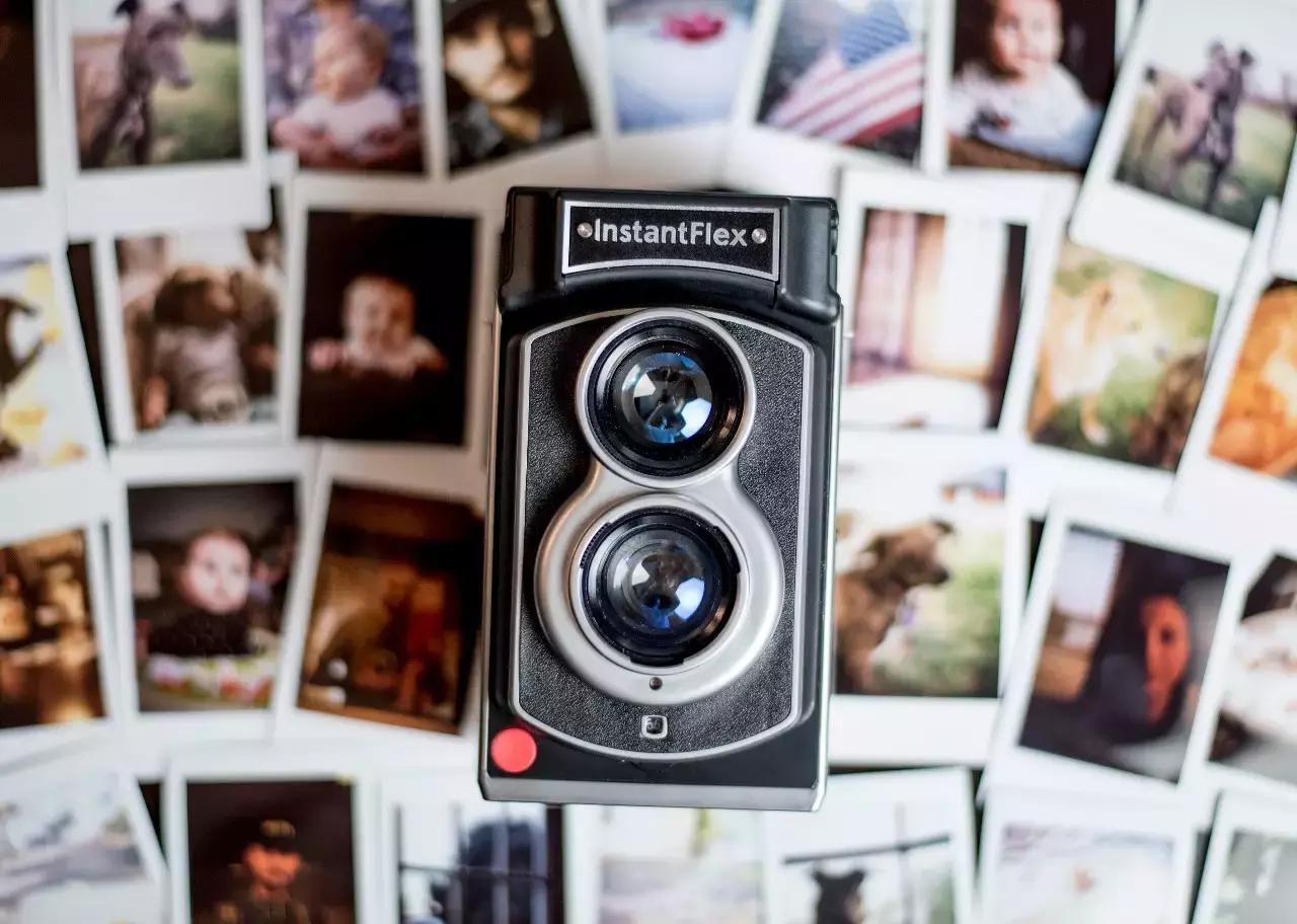 拍立得富士宝丽来怎么选,富士拍立得和宝丽来哪个好