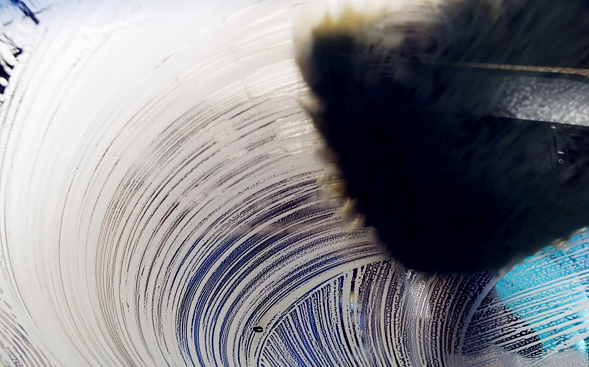 雨刮器有刮不干净的感觉,3分钟解决雨刮器嘎嘎响刮不干净