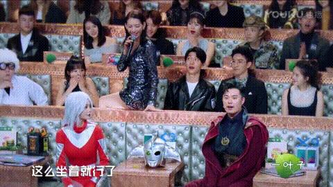 租了宝马，放上饮料，坐等妹子上车，结果被环卫大妈先拿了