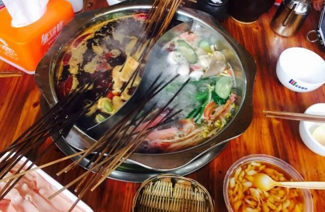 重庆渝中区十大必吃饭店,重庆不能错过的三家火锅店