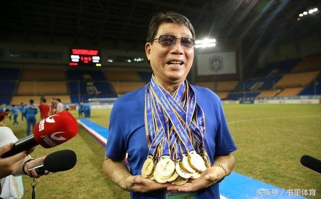 上海男足夺冠包揽全运会足球冠军，众多足球大V犀利点评