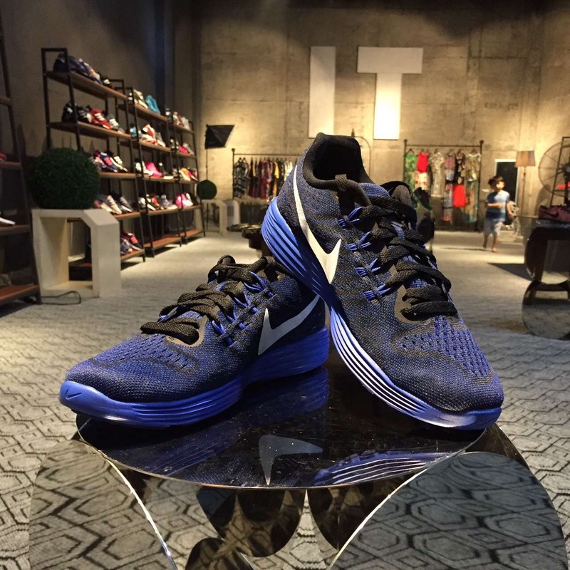 nike登月跑鞋适合跑步吗,nike登月鞋适合夏天穿吗