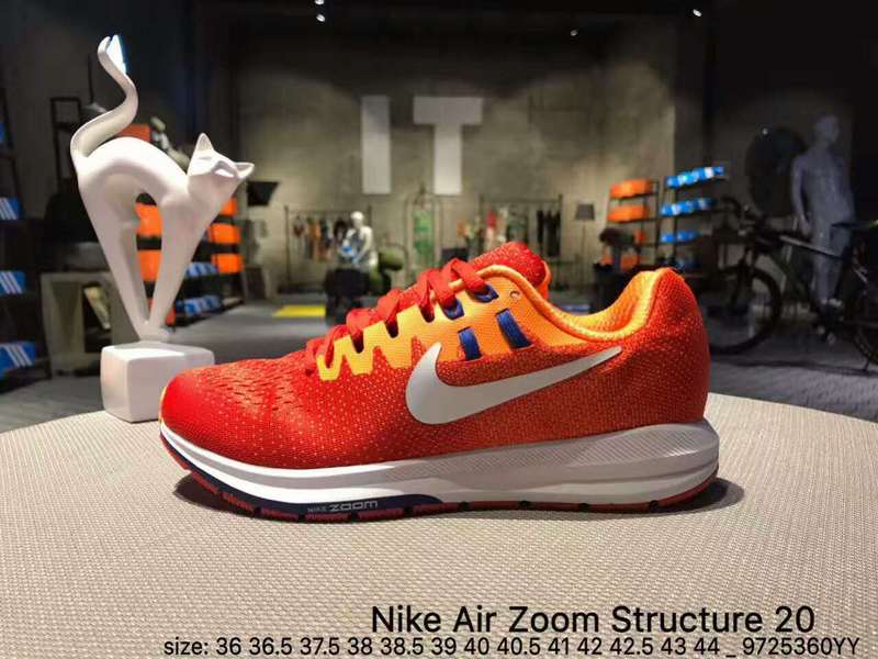 nike登月跑鞋适合跑步吗,nike登月鞋适合夏天穿吗