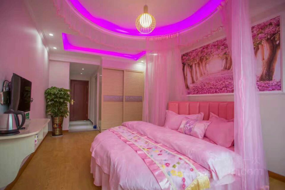 凤凰古城韶山张家界五日自驾游,张家界衡山凤凰古城五日游