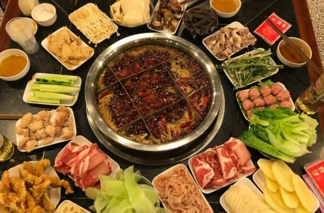 重庆渝中区十大必吃饭店,重庆不能错过的三家火锅店