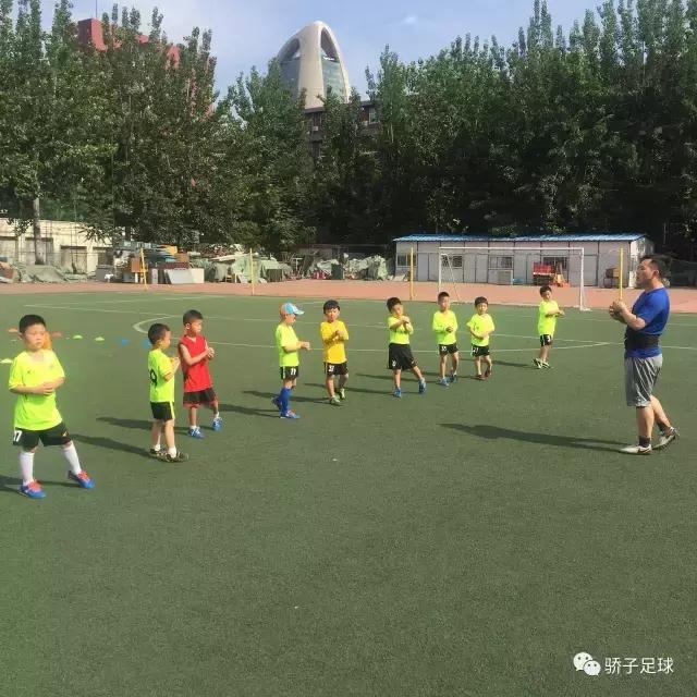 足球训练家长告知书,足球启蒙训练要关注什么