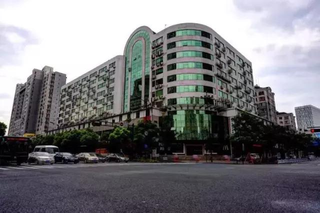 马云湖畔花园150平方米,马云的湖畔花园