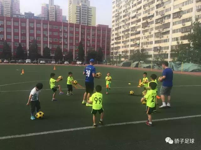 足球训练家长告知书,足球启蒙训练要关注什么