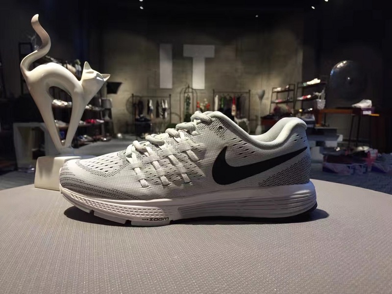 nike登月跑鞋适合跑步吗,nike登月鞋适合夏天穿吗