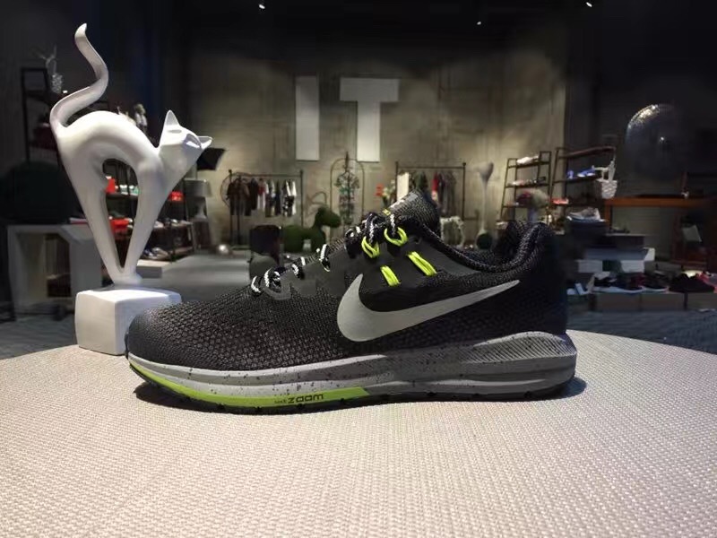 nike登月跑鞋适合跑步吗,nike登月鞋适合夏天穿吗