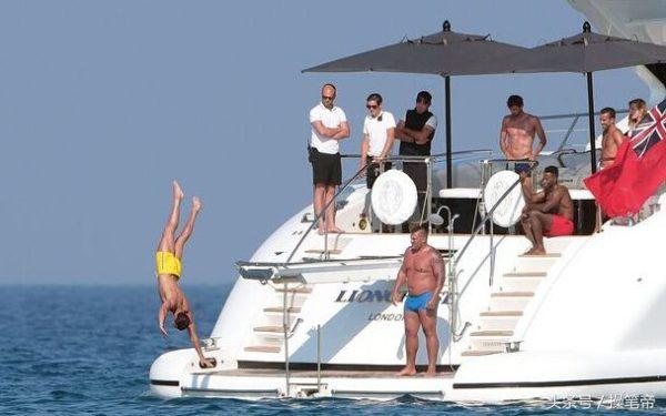 中国球迷恶搞足球球员,十大被球迷恶搞的球员