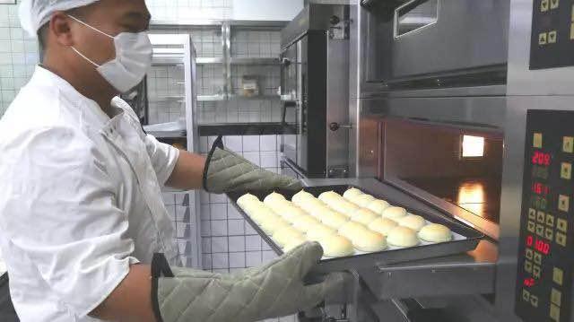 排5小时才能吃到？终于吃到火爆北京上海的“鲍师傅”