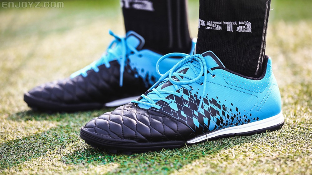 迪卡侬成人足球碎钉球鞋测评实战,迪卡侬agility基础足球鞋怎么样