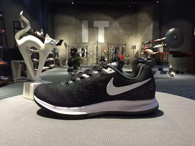 nike登月跑鞋适合跑步吗,nike登月鞋适合夏天穿吗