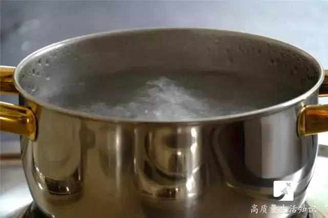 被开水烫伤紧急处理方法,不慎被开水烫伤急救方法