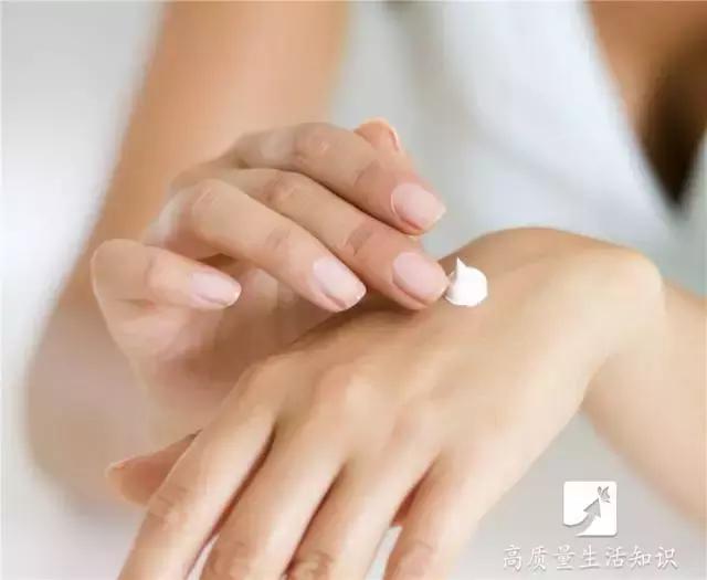 被开水烫伤紧急处理方法,不慎被开水烫伤急救方法