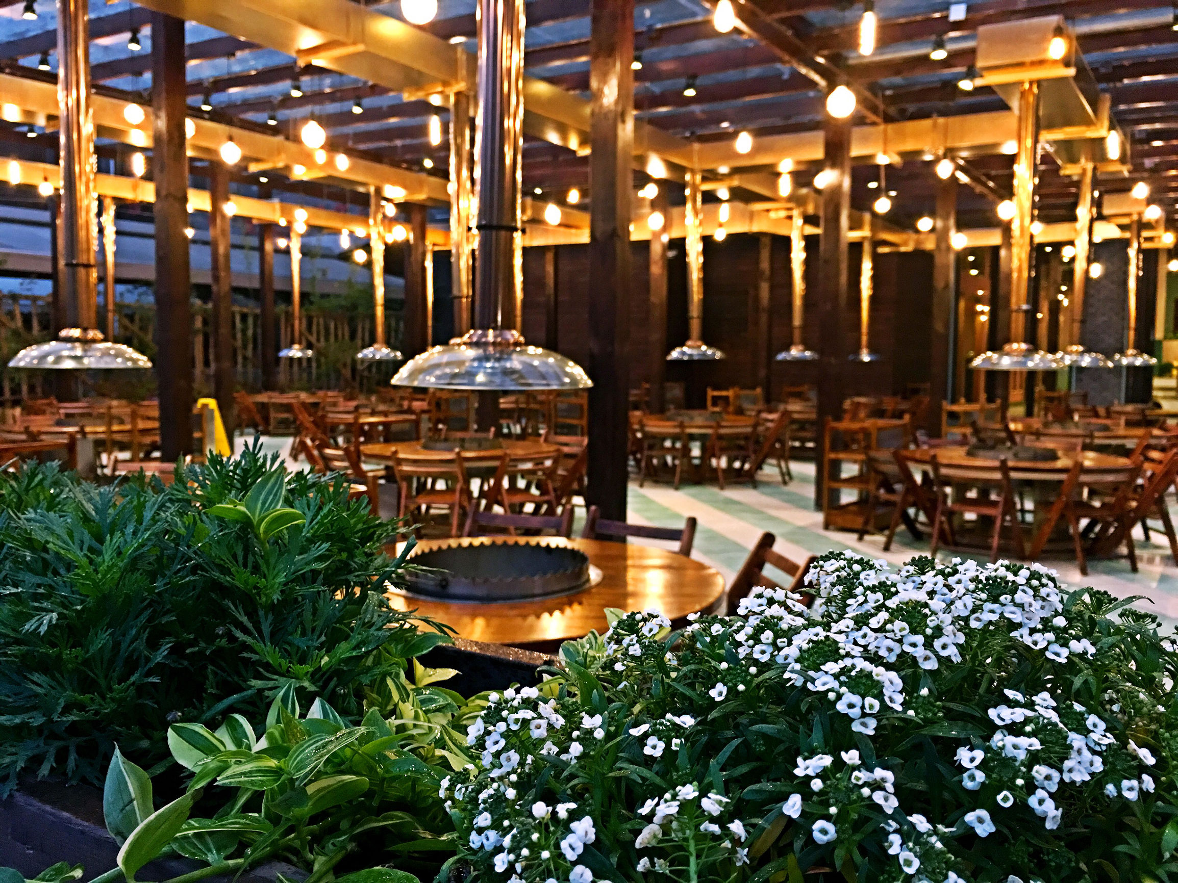 醉月湾西昌火盆烧烤成都,西昌原生态自助火盆烧烤怎么样