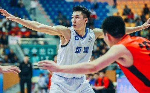 周琦砍下22分6篮板全场,周琦43分19板15盖帽三双是哪场比赛