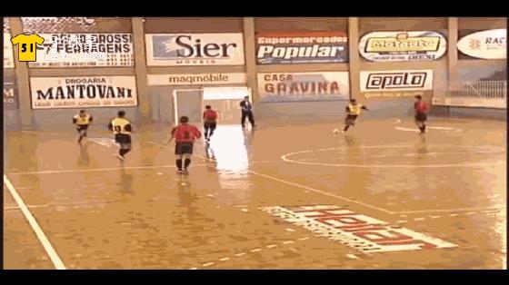 五人制应该怎么踢好中场,五人制足球的打法站位