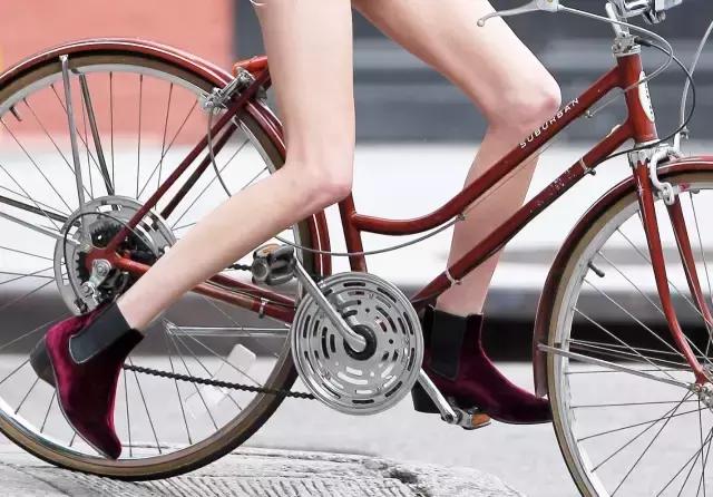 杨幂为什么穿衣服变成爆款,杨幂又带火了一种新穿搭