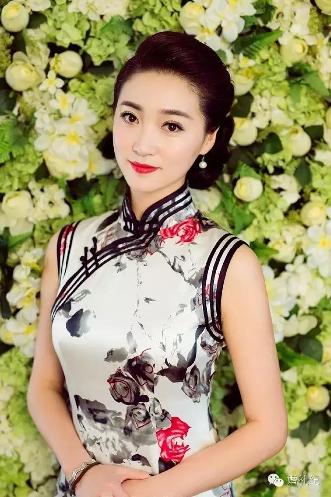 如何挑选适合中式婚礼的妆容,中式婚礼搭配