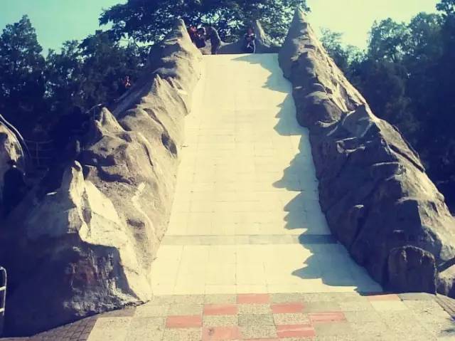 姥姥不疼舅舅不爱的人是什么性格,姥姥不疼舅舅不爱爸妈爱妹妹